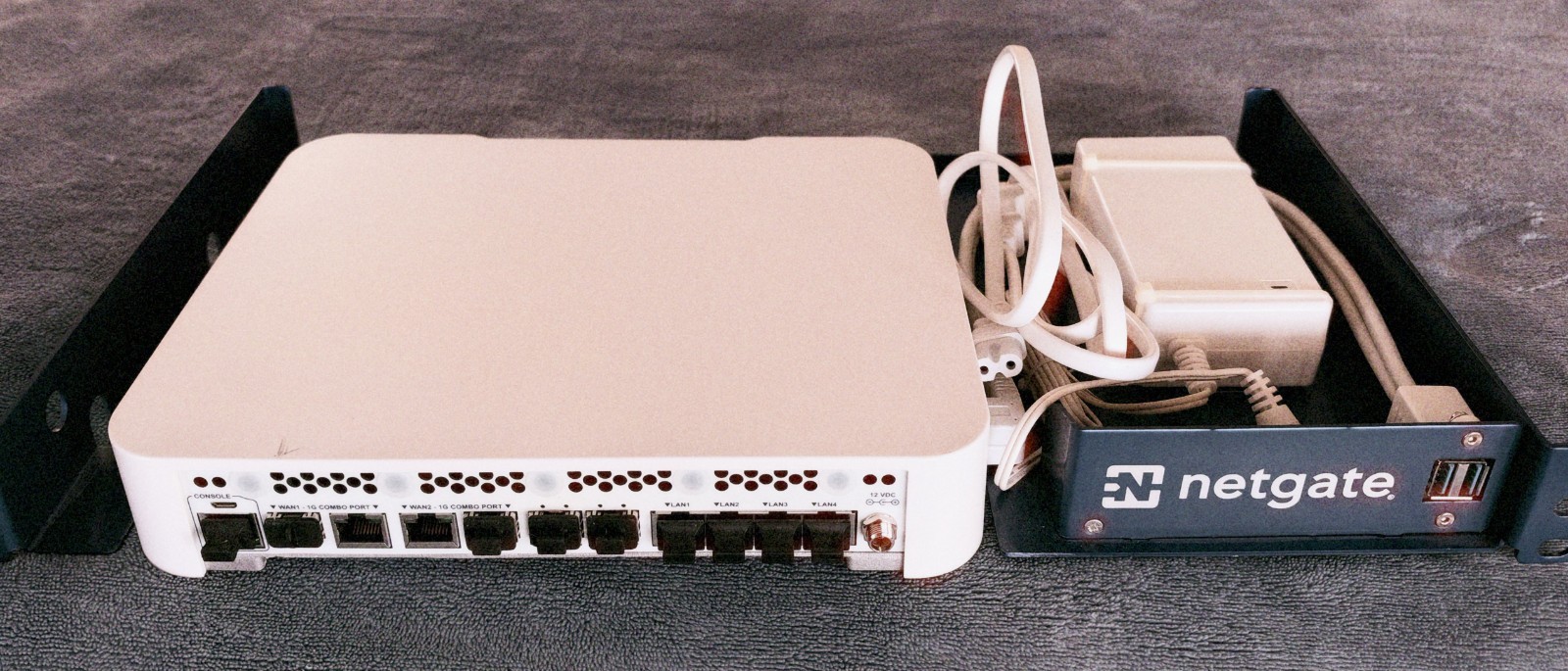 Netgate 6100 MAX pfSense Firewall 8GB RAM 128GB NVMe SSD Netgate 6100 MAX pfSense Firewall 8GB RAM 128GB NVMe SSD
