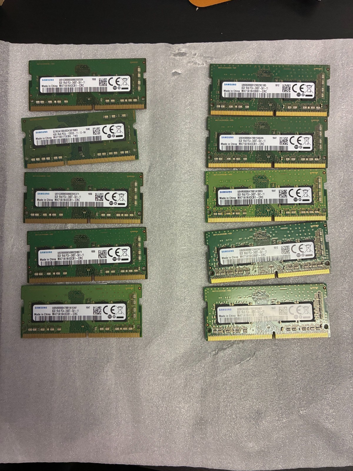 (10) Samsung 8GB (1x8GB) 2400MHz 260-pin SODIMM GDDR4 RAM (M471A1K43CB1-CRC)