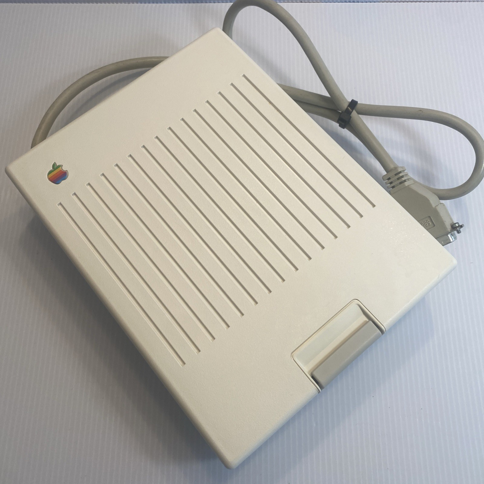 Apple Disk IIc A2M4050 5.25\ Apple Disk IIc A2M4050 5.25\