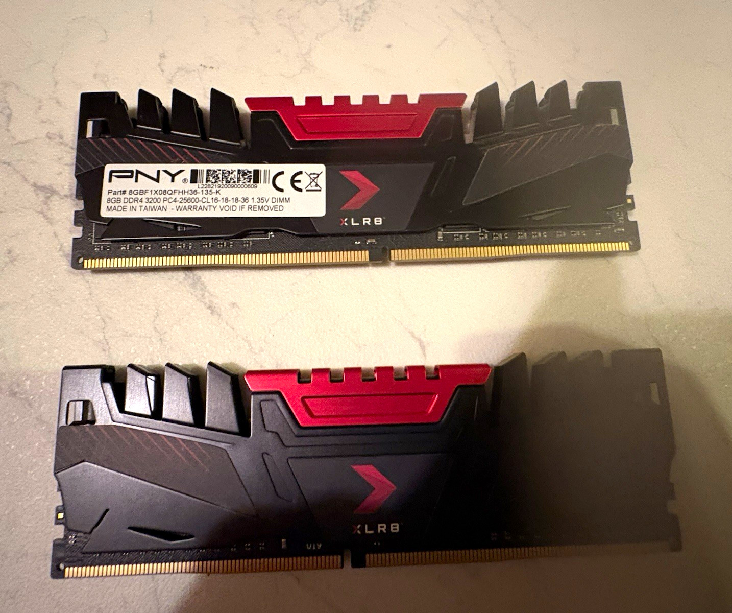 PNY XLR8 16GB (2x8GB) DDR4-3200 PC4-25600 288-Pin DIMM RAM MPN