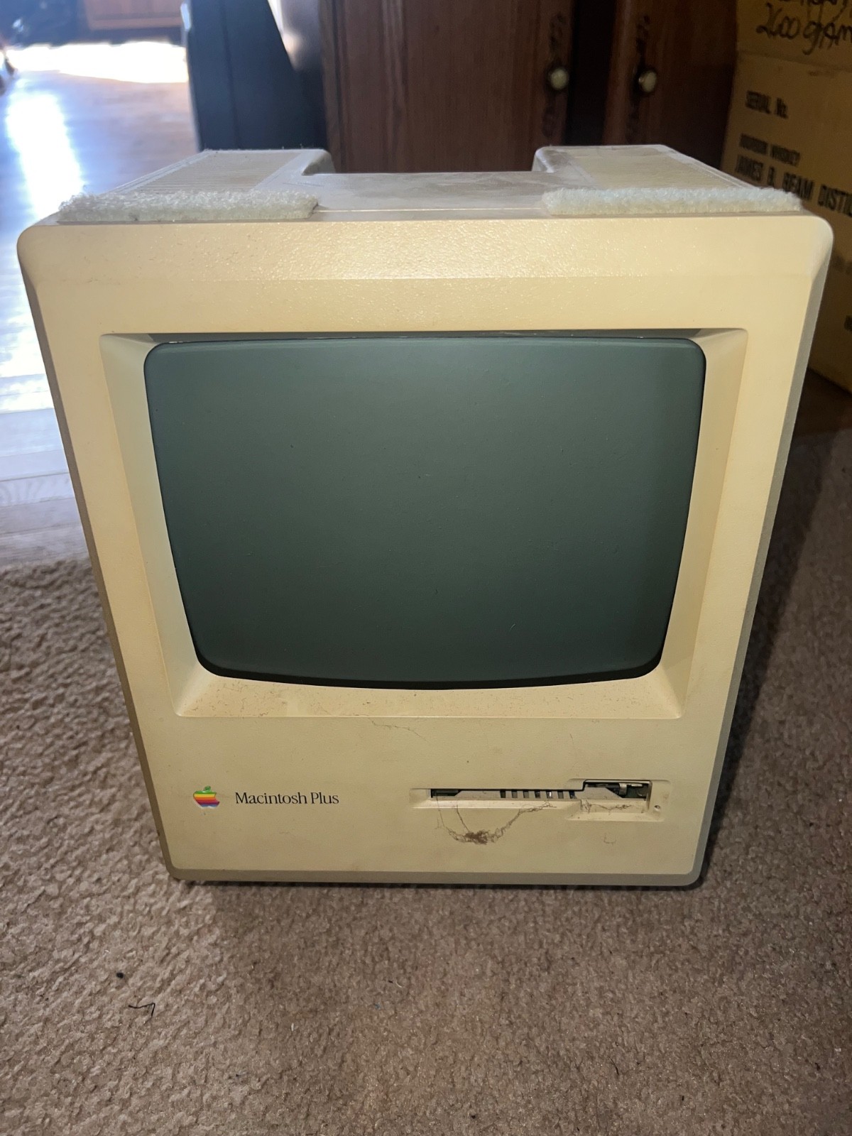 Vintage Apple Macintosh Plus Desktop Computer M0001A complete set