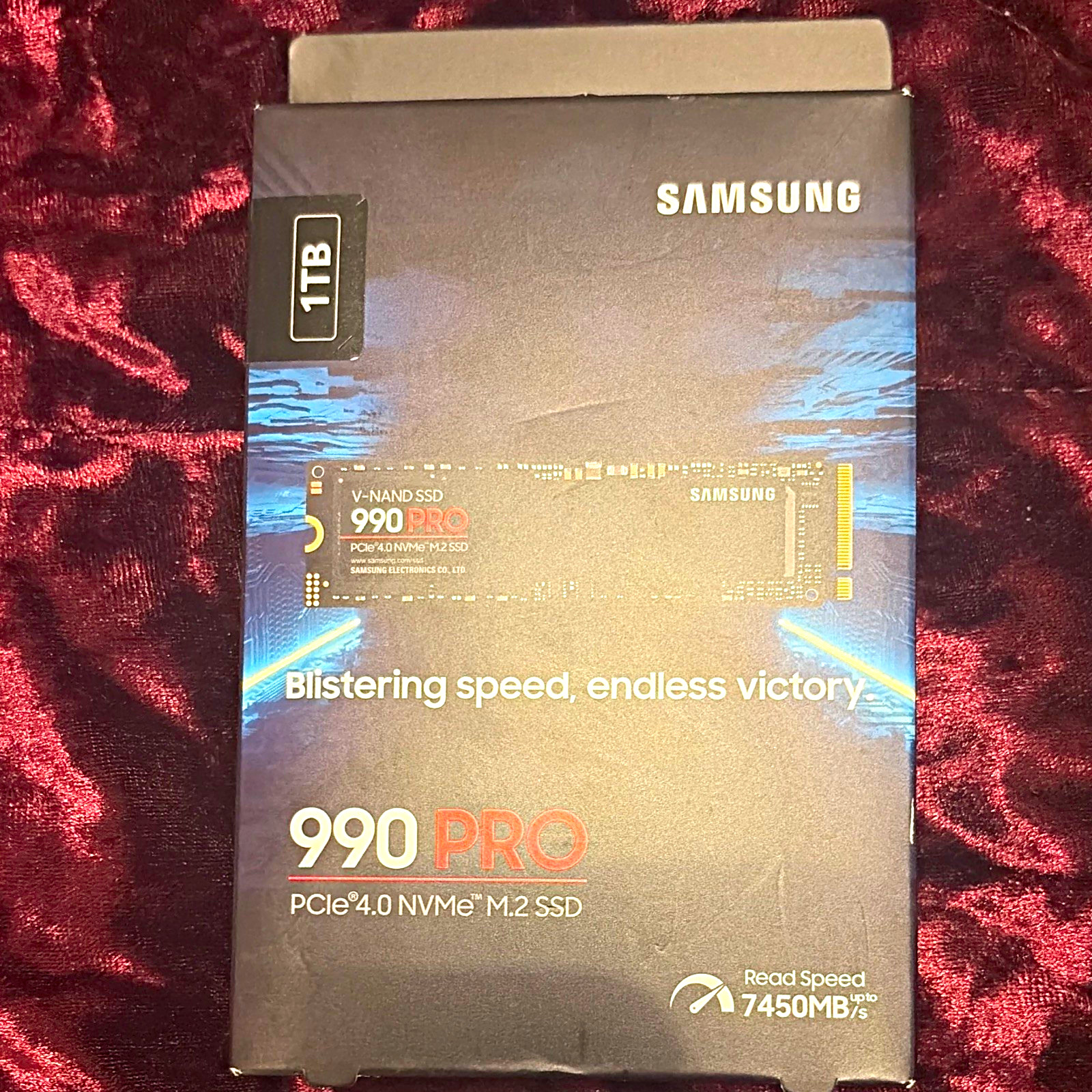 Samsung 990 PRO 1TB PCIe 4.0 NVMe M.2 Internal SSD 7450MB/s Read