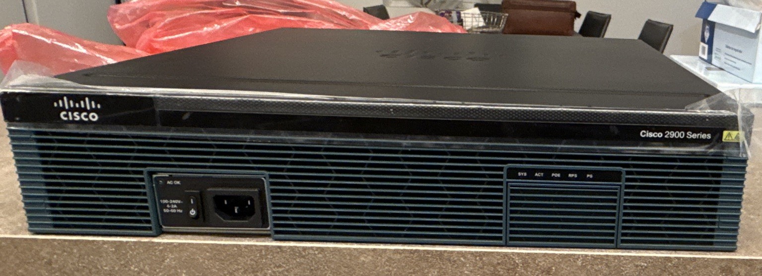 Cisco 2900 Series 2921 Router CISCO2921/K9 Gigabit Ethernet Rack Mount
