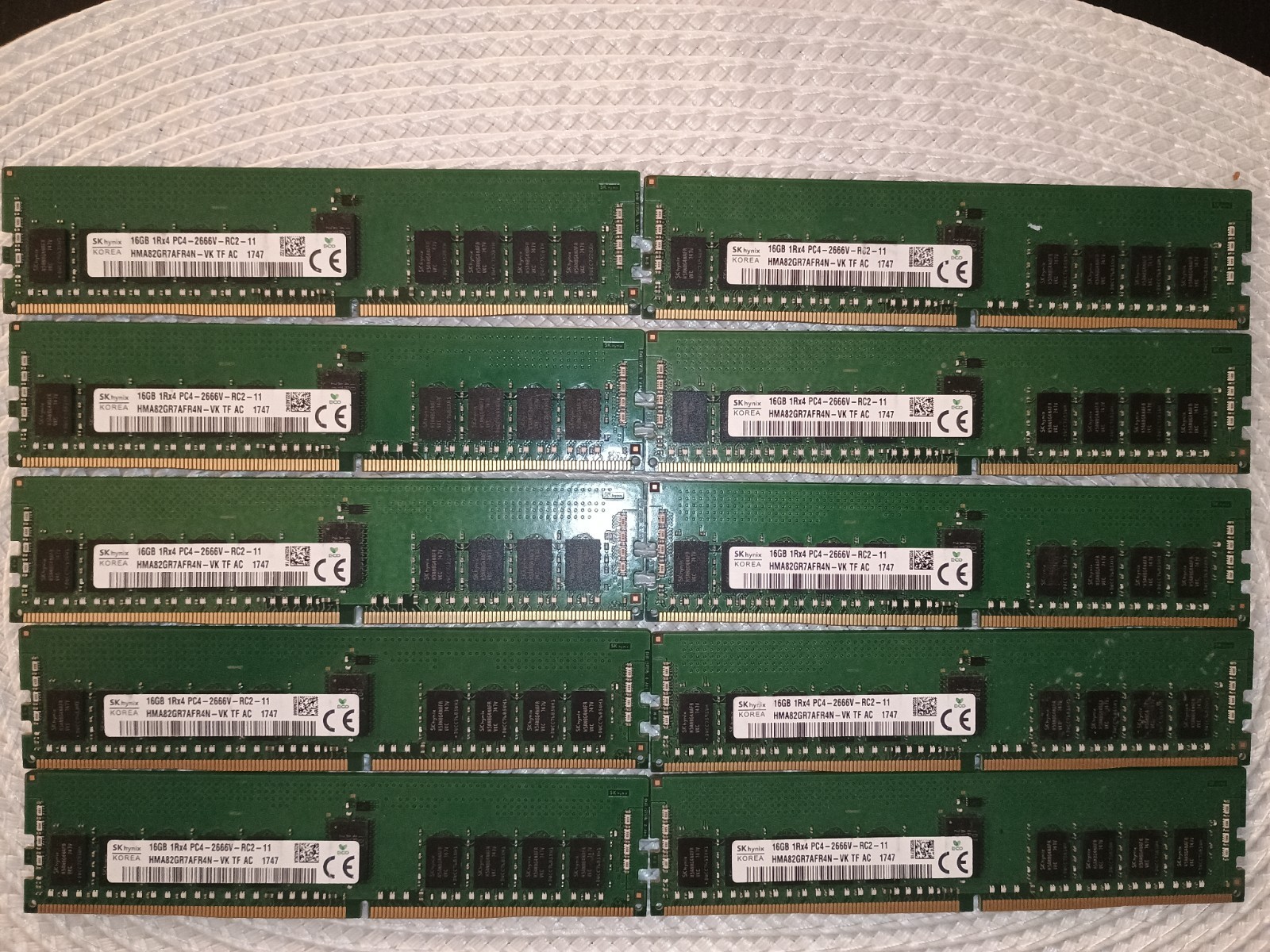 10x 16GB SK Hynix DDR4 2666MHz 1Rx4 PC4-2666V-RC2-11 ECC RDIMM Server RAM 10x 16GB SK Hynix DDR4 2666MHz 1Rx4 PC4-2666V-RC2-11 ECC RDIMM Server RAM