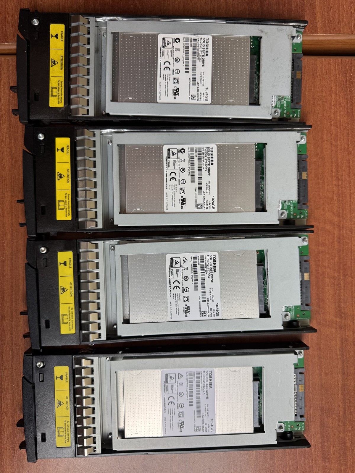 Toshiba THNSNJ1T02CSX 1TB 12G SAS 2.5in SSD Tested
