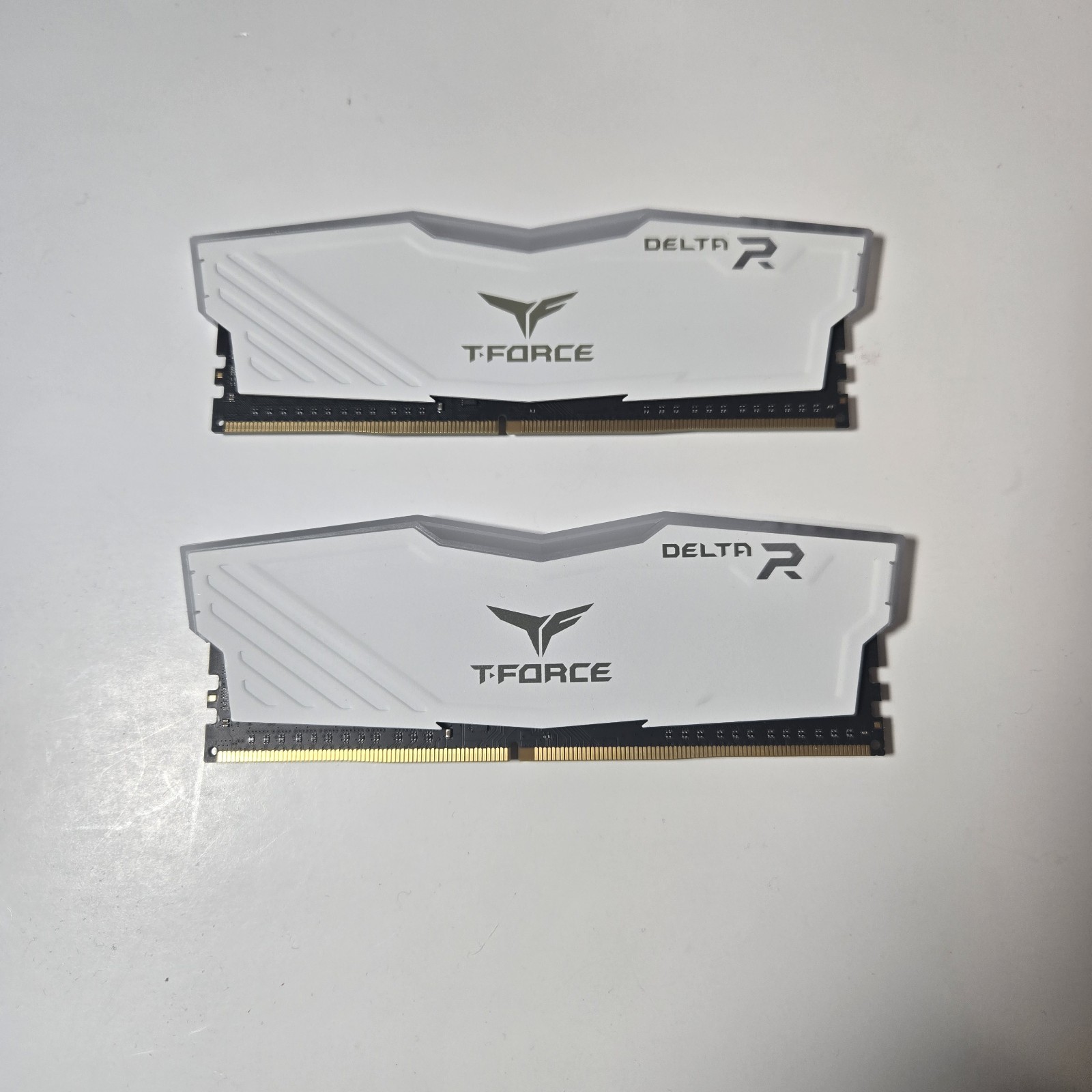16GB Total (2x8GB) TeamGroup T-Force Delta RGB RAM DDR4 3600MHz White