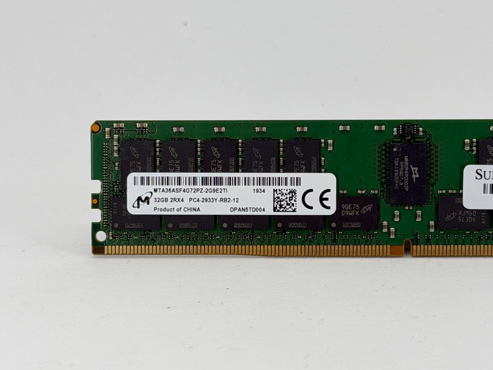 Micron 32GB DDR4 2933MHz RDIMM Server Memory (MTA36ASF4G72PZ-2G9E2TI) - Preowned Micron 32GB DDR4 2933MHz RDIMM Server Memory (MTA36ASF4G72PZ-2G9E2TI) - Preowned