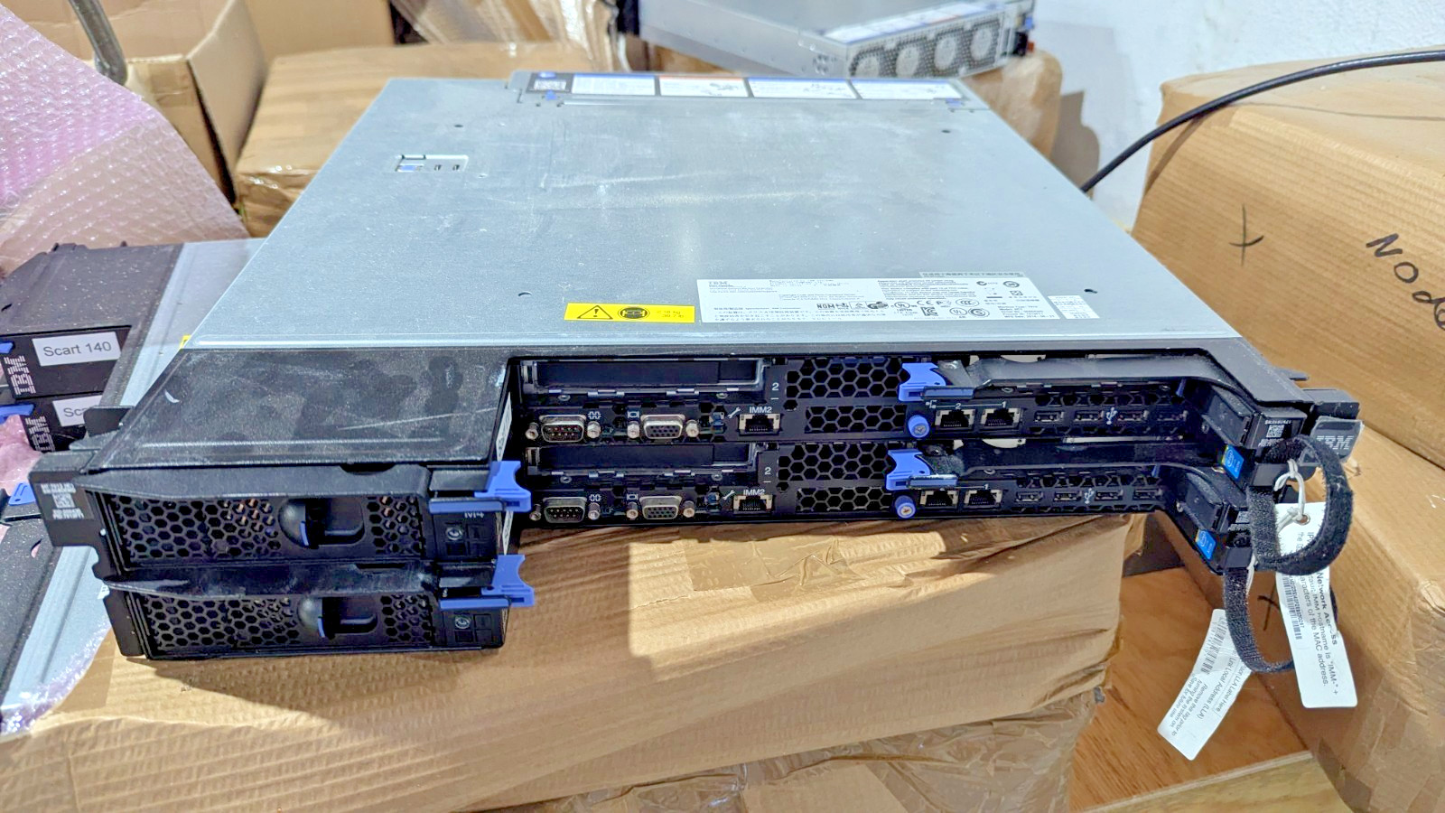 IBM iDataPlex dx360 M4 with 4× Xeon E5-2680 v2, 128 GB RAM, 2× QLogic IBM iDataPlex dx360 M4 with 4× Xeon E5-2680 v2, 128 GB RAM, 2× QLogic