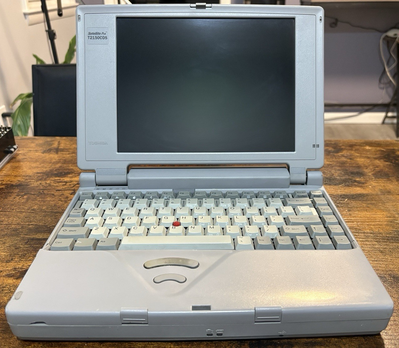 Toshiba Satellite Pro T2150CDS Vintage Laptop - MSDOS - No Battery