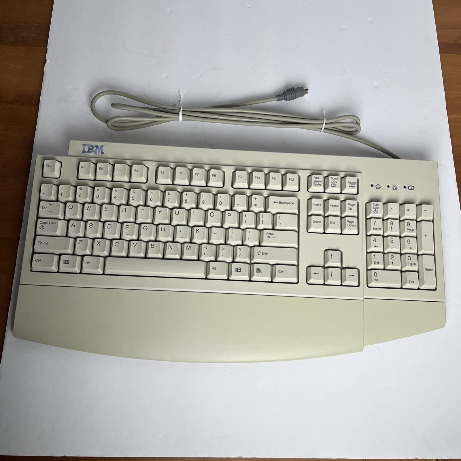 IBM Computer Vintage Keyboard IBM KB-7953 w  Wrist-rest Piece - TESTED & WORKS