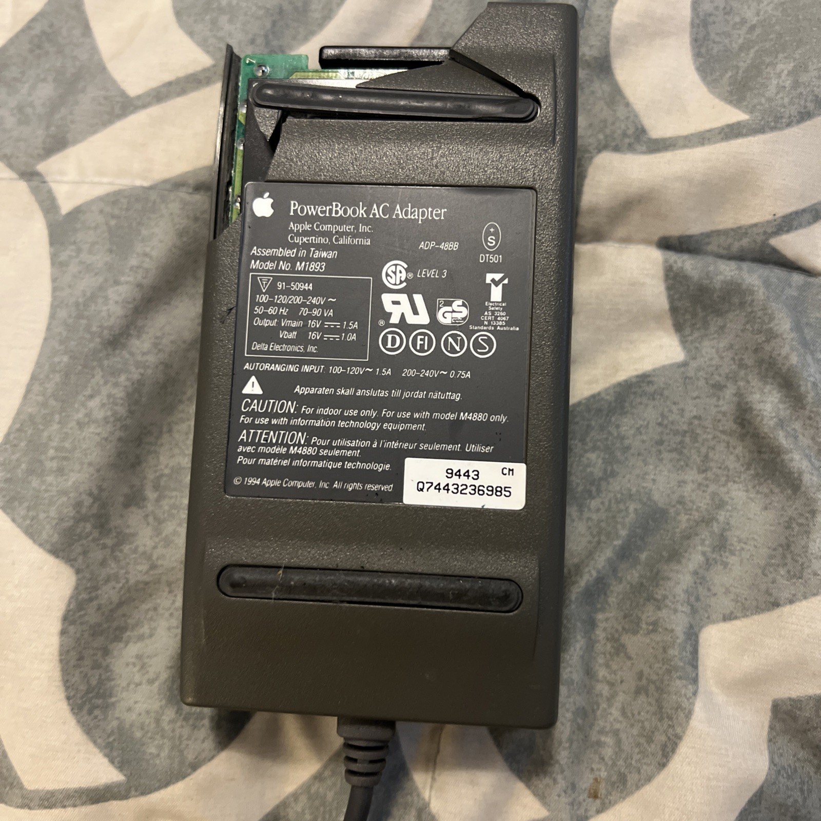 Vintage Apple M1893 Power Supply  PowerBook 500 520 540 550 AC Charger * Cracked