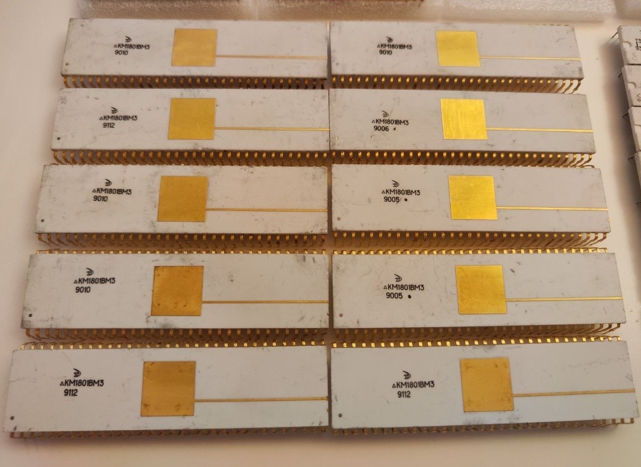 Rare Vintage Soviet KM1801VM3 (КМ1801ВМ3) 16-bit CPU Processor - White Ceramic Rare Vintage Soviet KM1801VM3 (КМ1801ВМ3) 16-bit CPU Processor - White Ceramic