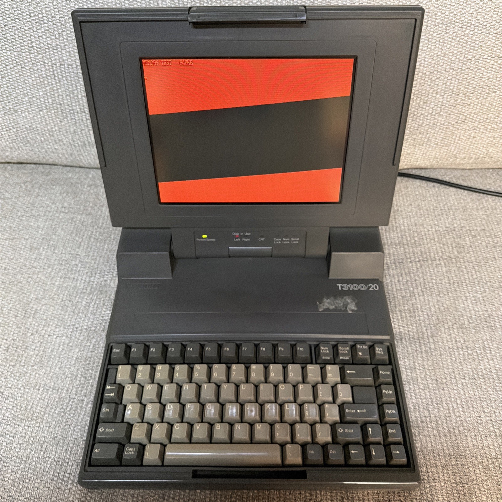 Vintage Retro Toshiba T3100 PA7037U Laptop - Powers On - As Is For Parts Repair