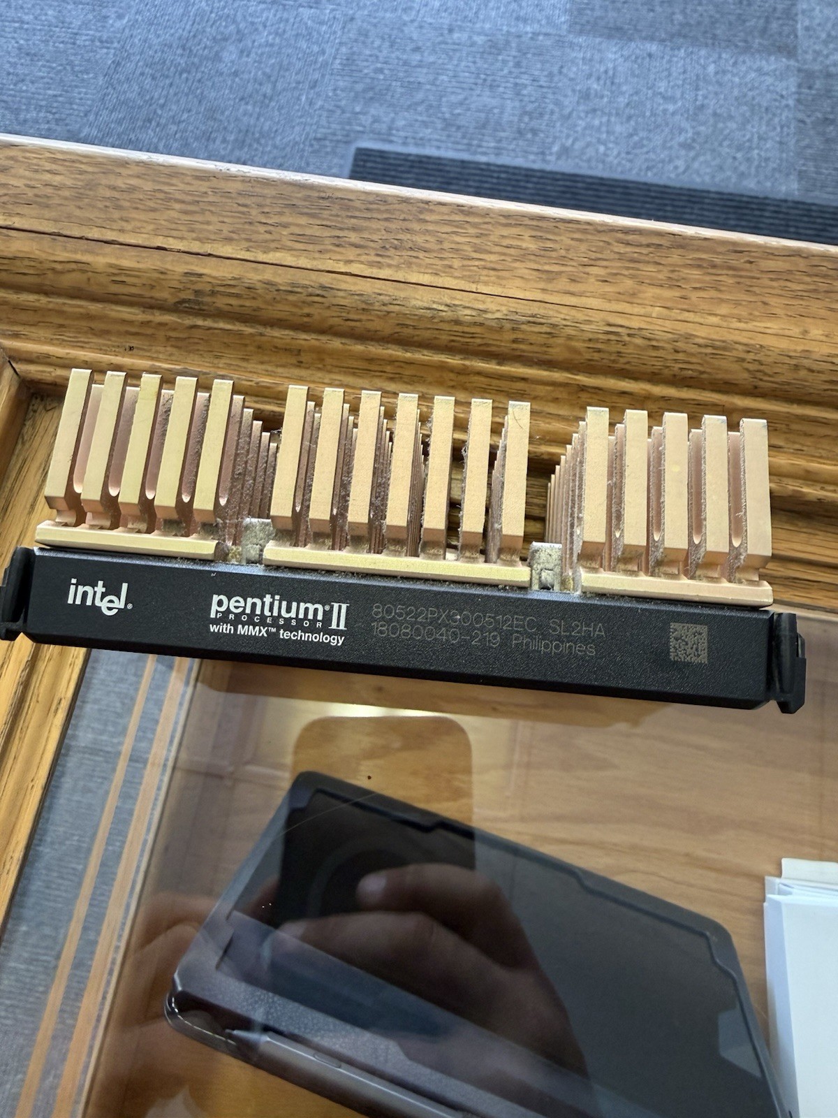 VINTAGE | Genuine Intel Pentium II SL2HA 300MHz Slot 1 CPU Processor VINTAGE | Genuine Intel Pentium II SL2HA 300MHz Slot 1 CPU Processor