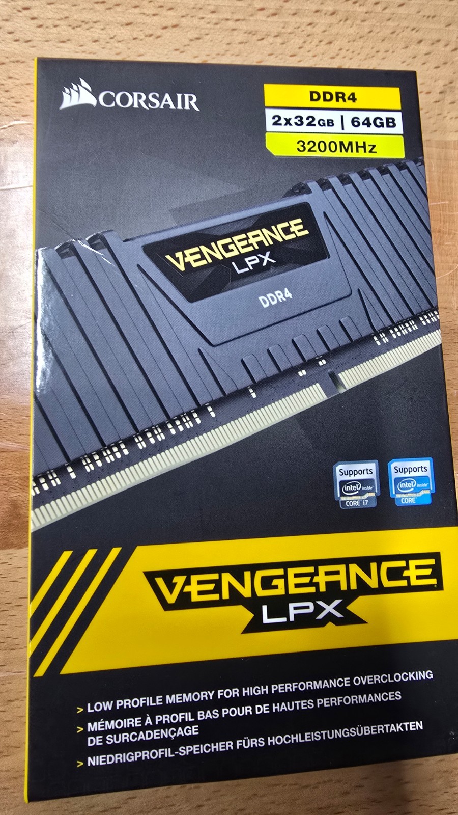 CORSAIR VENGEANCE LPX 64GB (2x32GB) DDR4 3200MHz C16 UDIMM Desktop Memory CORSAIR VENGEANCE LPX 64GB (2x32GB) DDR4 3200MHz C16 UDIMM Desktop Memory