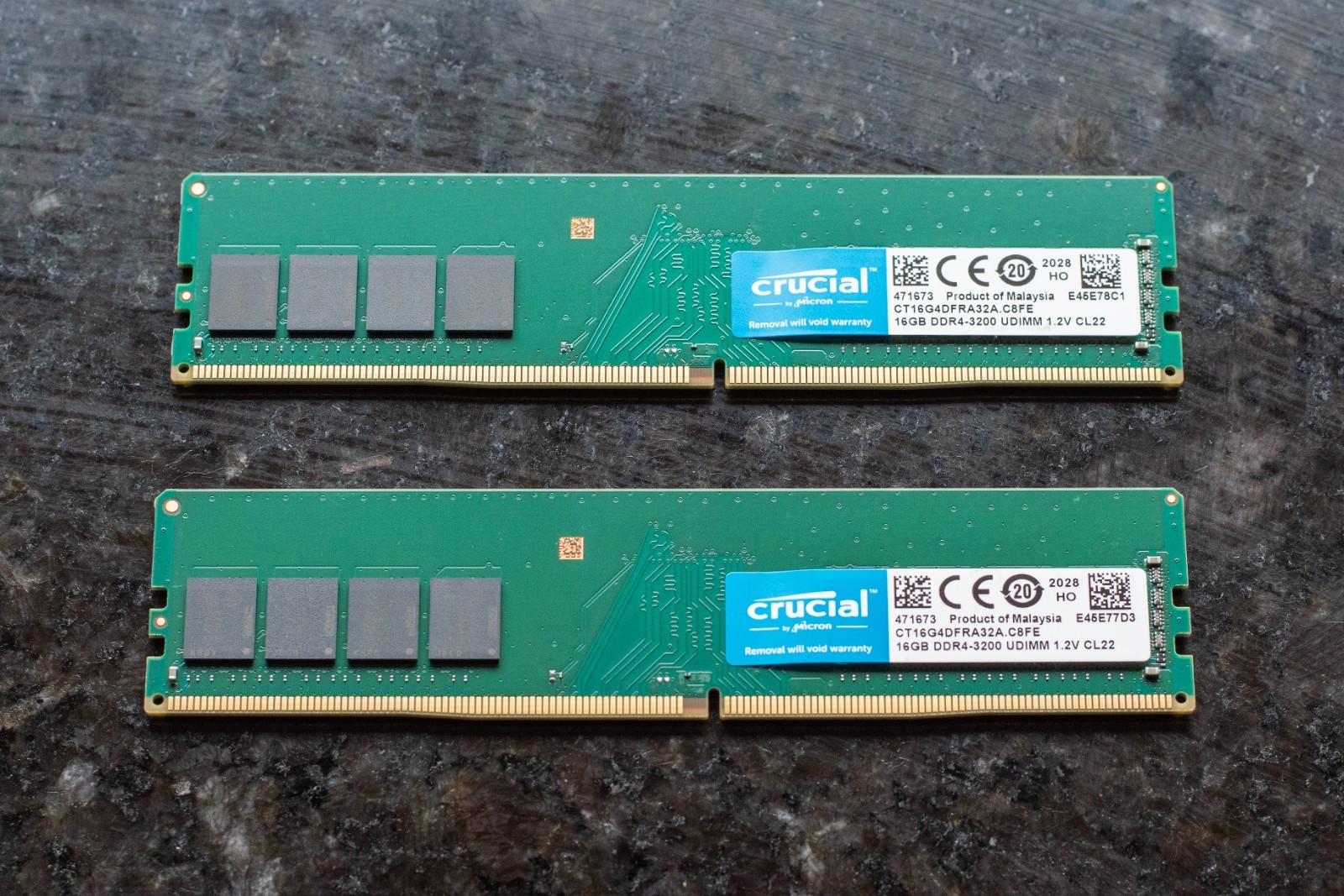 Micron Crucial 32GB (16x2) DDR4-3200 UDIMM 1.2V CL22 CT16G4DFRA32A.C8FE