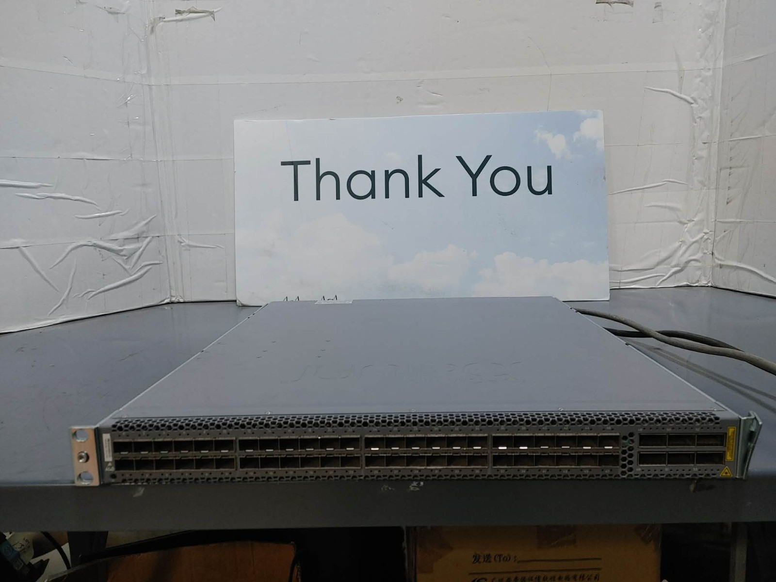 Juniper Network QFX5100-48S-AFO 48x SFP/SFP+ 6x 40GbE QSFP+ Switch w/ Dual power Juniper Network QFX5100-48S-AFO 48x SFP/SFP+ 6x 40GbE QSFP+ Switch w/ Dual power