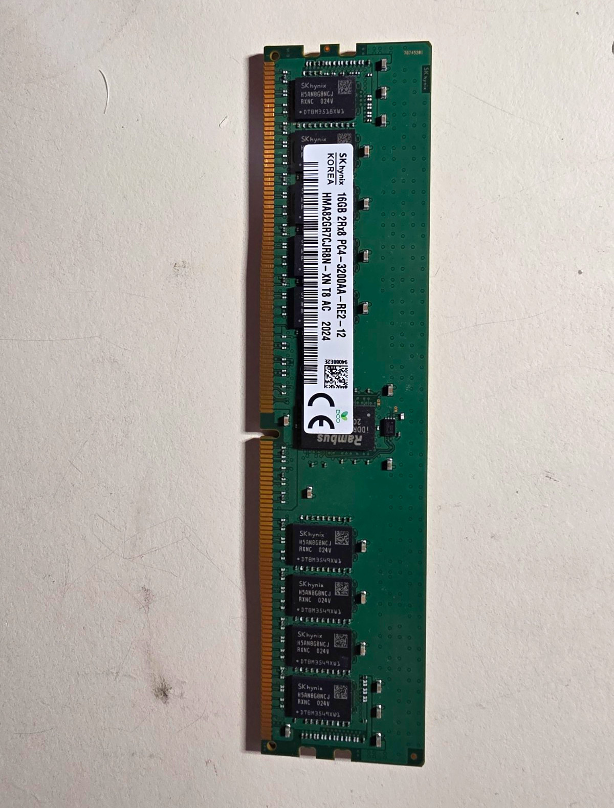 SK hynix 16GB DDR4 SDRAM PC4-3200AA  UDIMM Non-ECC HMA82GR7CJR8N-XN T8 AC 2024