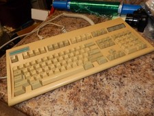 Vintage MAXUM 5-Pin Mechanical Clicky Enhanced Keyboard for XT IBM PC picture