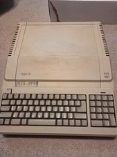 Apple IIe Platinum 128k Computer - As is - See Photos picture