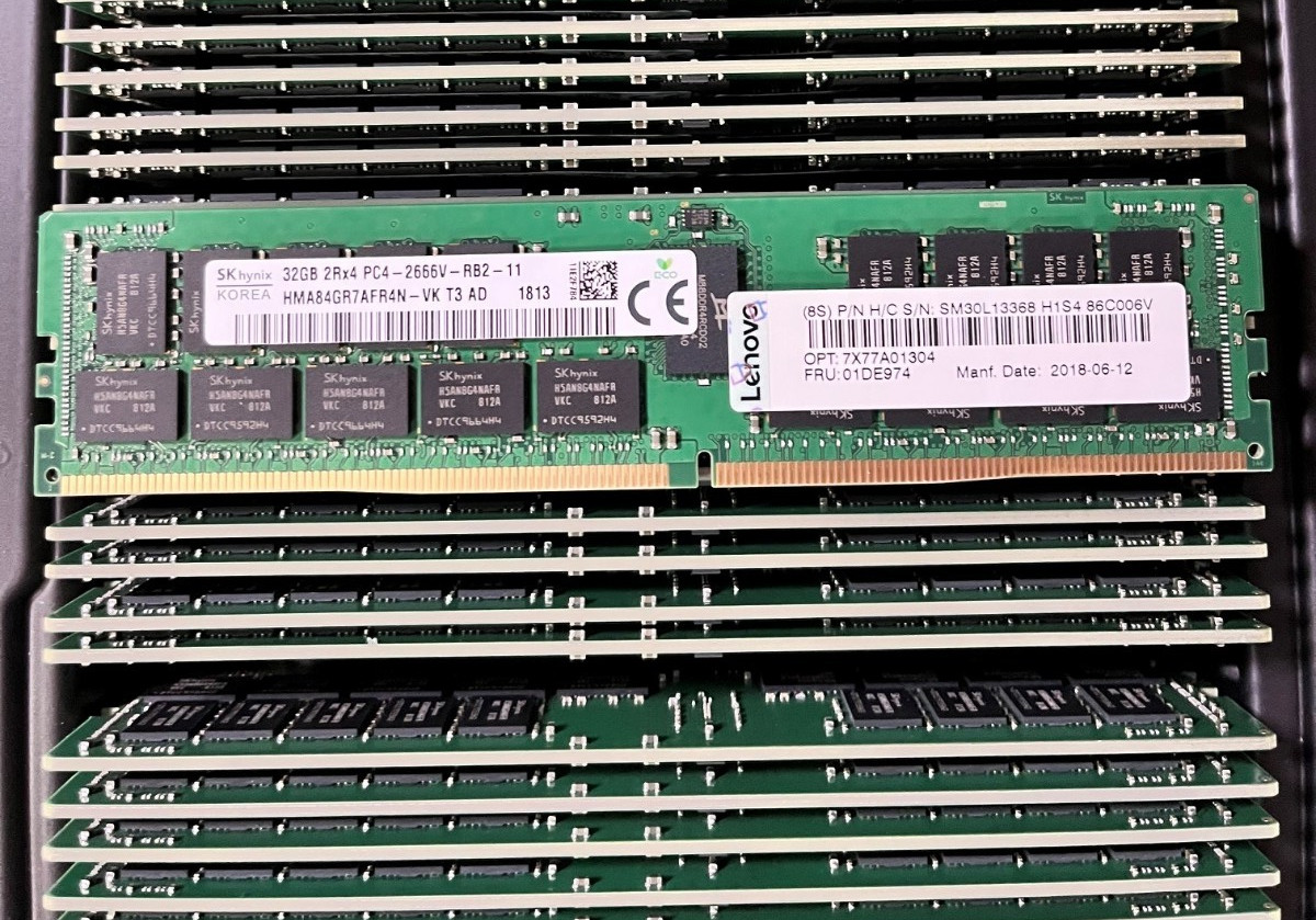 HYNIX HMA84GR7AFR4N-VK 32GB PC4-2666V 2RX4 RDIMM MEMORY HMA84GR7AFR4N-VK HYNIX HMA84GR7AFR4N-VK 32GB PC4-2666V 2RX4 RDIMM MEMORY HMA84GR7AFR4N-VK