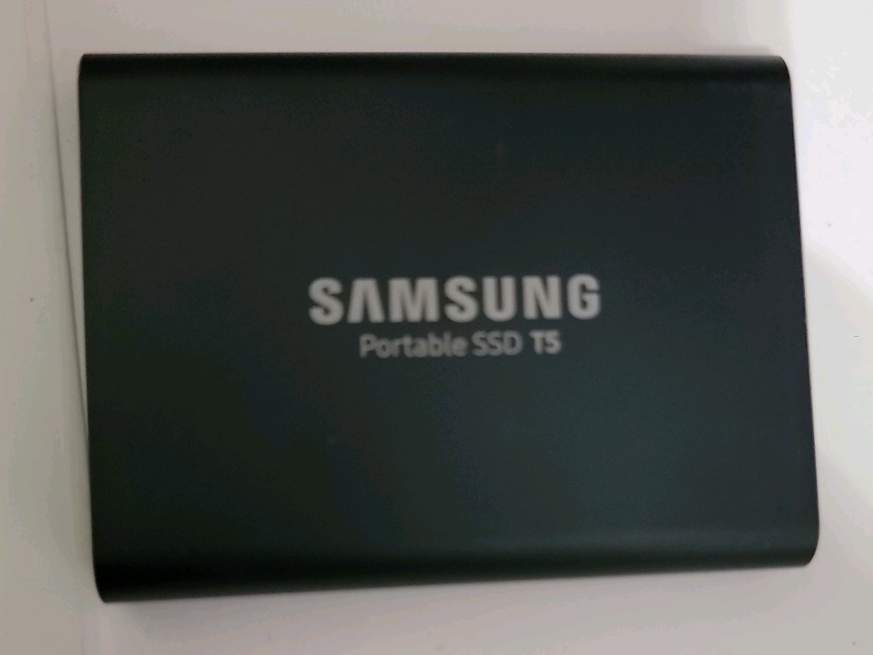 Samsung T5 1TB USB-C Portable SSD Samsung T5 1TB USB-C Portable SSD