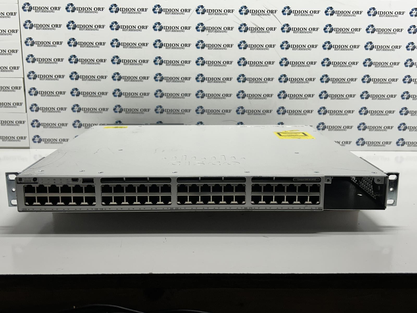 USED CISCO C9300-48U-A Network Switch Grade D SKU 27594 USED CISCO C9300-48U-A Network Switch Grade D SKU 27594
