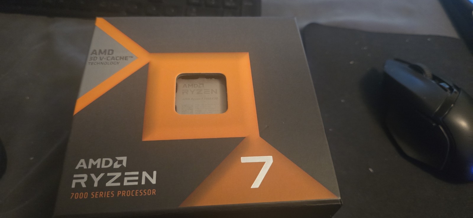 AMD Ryzen 7 7800X3D 8-Core 16-Thread 4.2 GHz Socket AM5