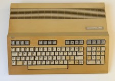 Commodore 128 Computer - for parts -Does not power on. No cords-READ DESCRIPTION picture