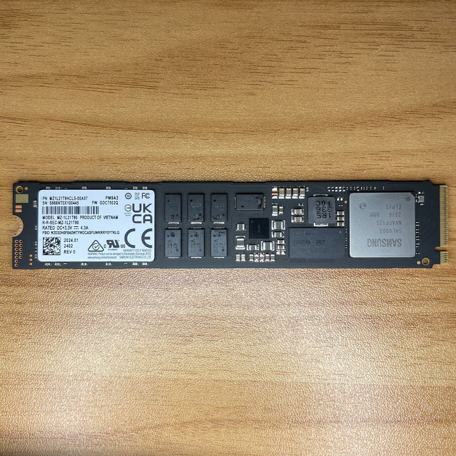 Samsung PM9A3 1.92TB M.2 NVME SSD (22110 Form Factor, PCIe 4.0 X4) MZ-1L21T90 Samsung PM9A3 1.92TB M.2 NVME SSD (22110 Form Factor, PCIe 4.0 X4) MZ-1L21T90