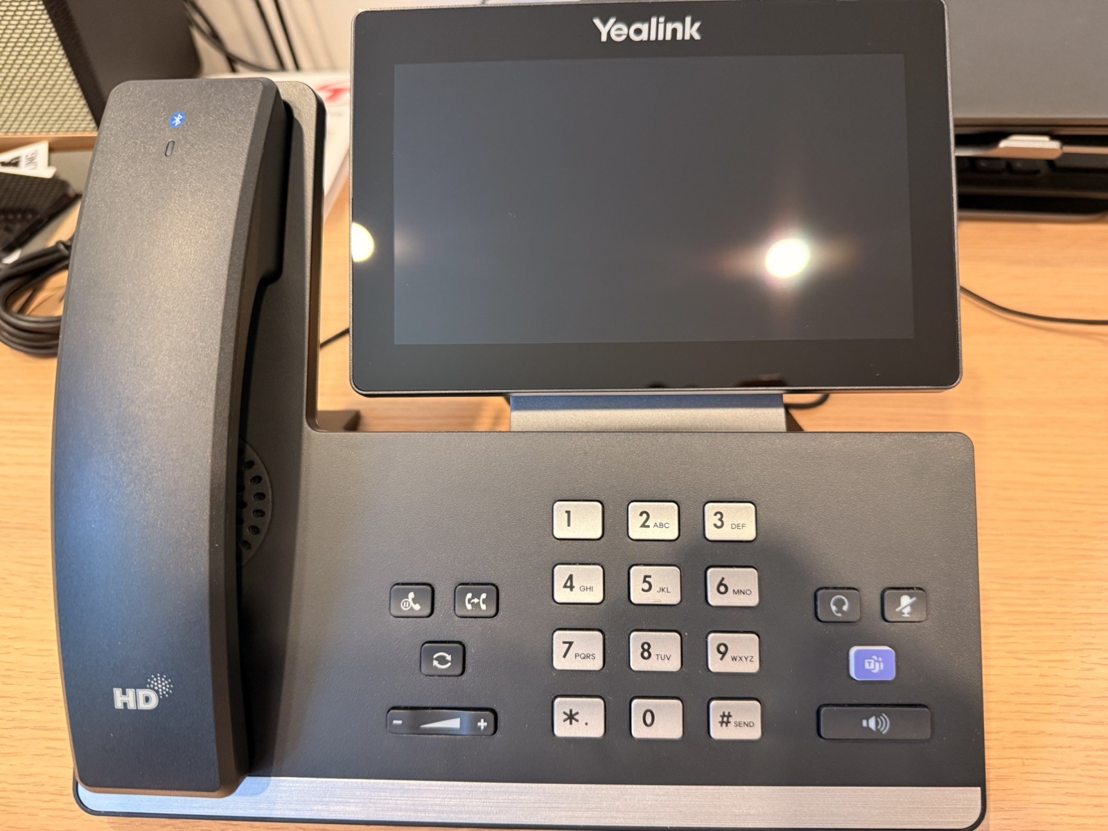 Yealink MP58 Cordless VoIP Conference Phone Bluetooth Handset Microsoft Teams Yealink MP58 Cordless VoIP Conference Phone Bluetooth Handset Microsoft Teams