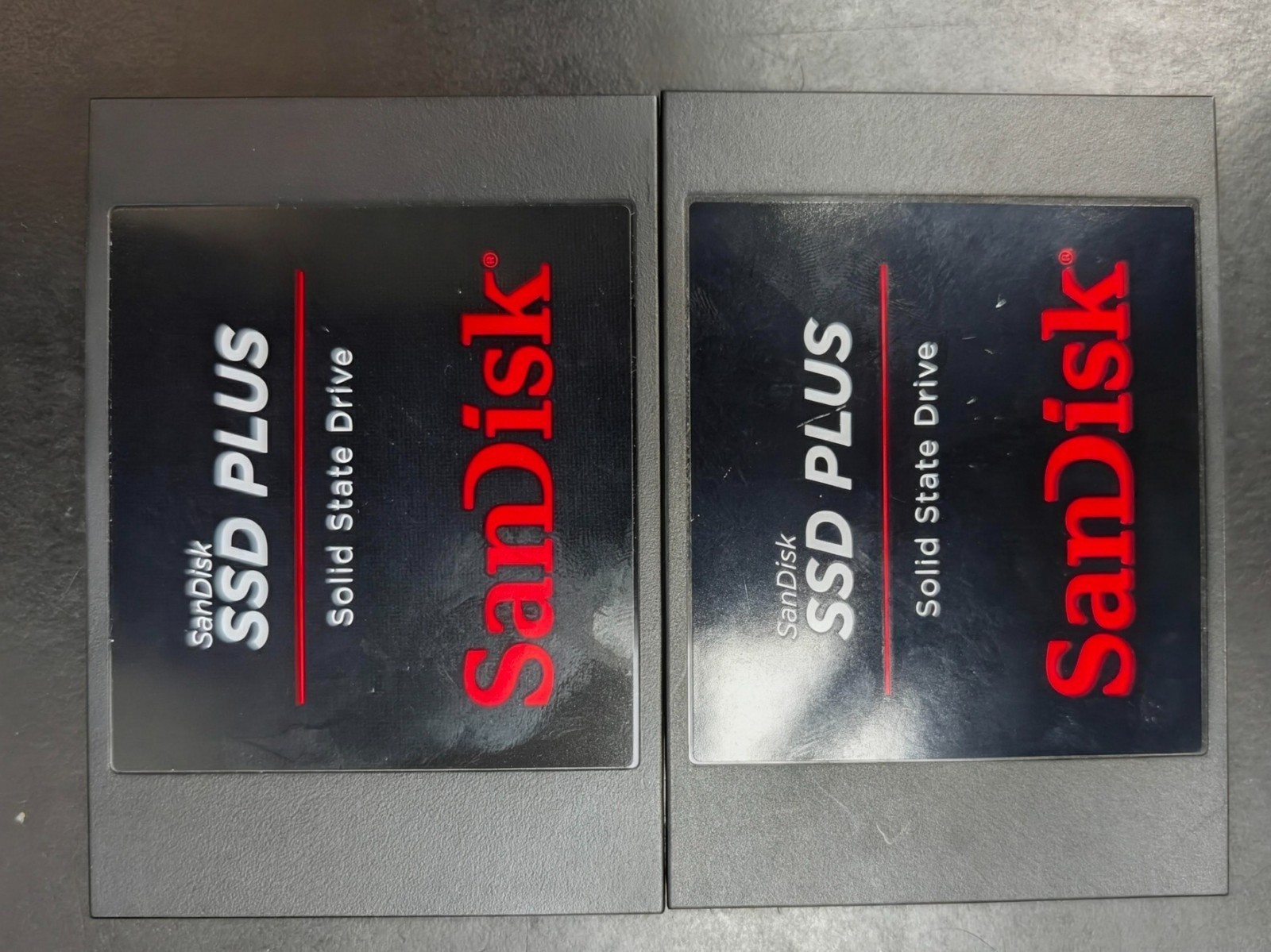 2 x SanDisk Plus SDSSDA 2.5