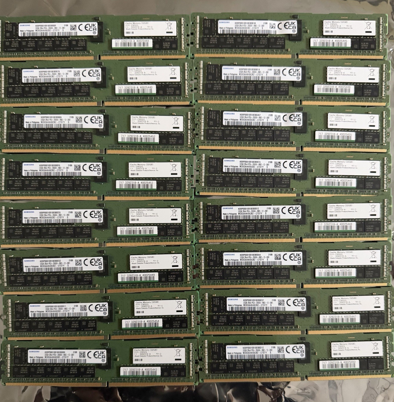Lot of 16 Hitachi VSP 1500 32GB Cache Memory DIMMs Samsung - Total 512GB Lot of 16 Hitachi VSP 1500 32GB Cache Memory DIMMs Samsung - Total 512GB