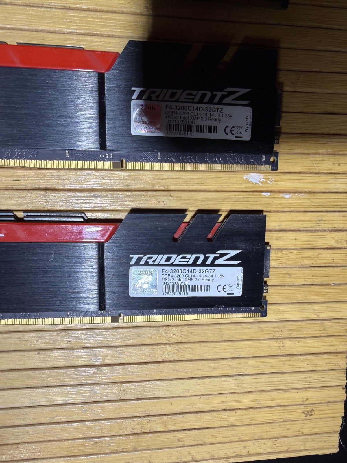 G.Skill Trident Z 32GB (2x16GB) DDR4-3200 CL14 RAM F4-3200C14D-32GTZ G.Skill Trident Z 32GB (2x16GB) DDR4-3200 CL14 RAM F4-3200C14D-32GTZ