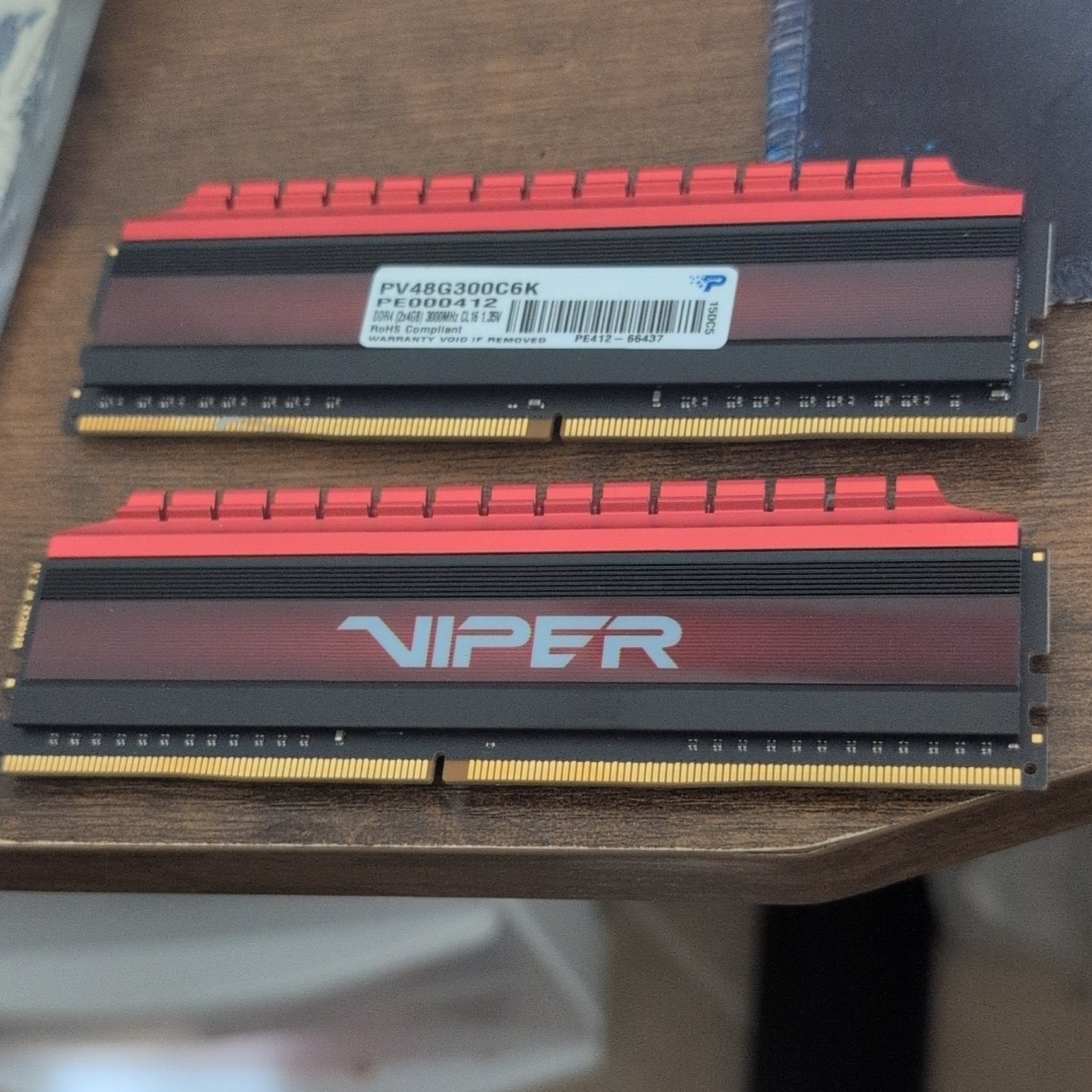 Patriot Viper 16GB (2x8GB) DDR4-3000 DIMM 288-Pin RAM PV48G300C6K