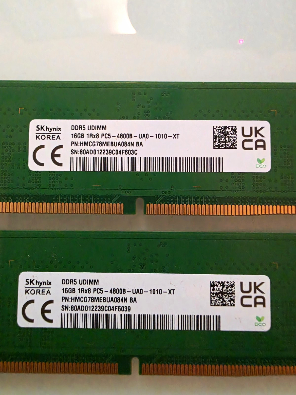 SK hynix 32GB (2x16GB) DDR5 UDIMM PC5-4800B 288-Pin RAM HMCG78MEBUA084N SK hynix 32GB (2x16GB) DDR5 UDIMM PC5-4800B 288-Pin RAM HMCG78MEBUA084N