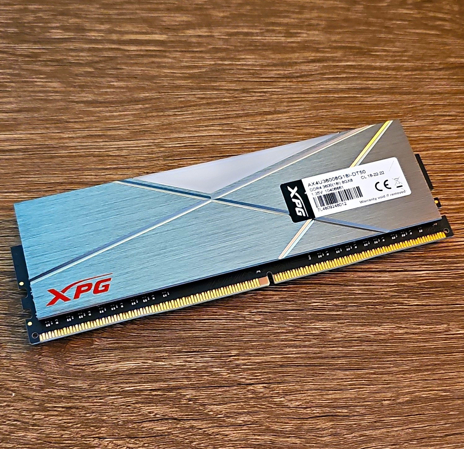 XPG Spectrix D50 8GB 1x8 DDR4-3600 CL18-22-22 288-Pin UDIMM RAM