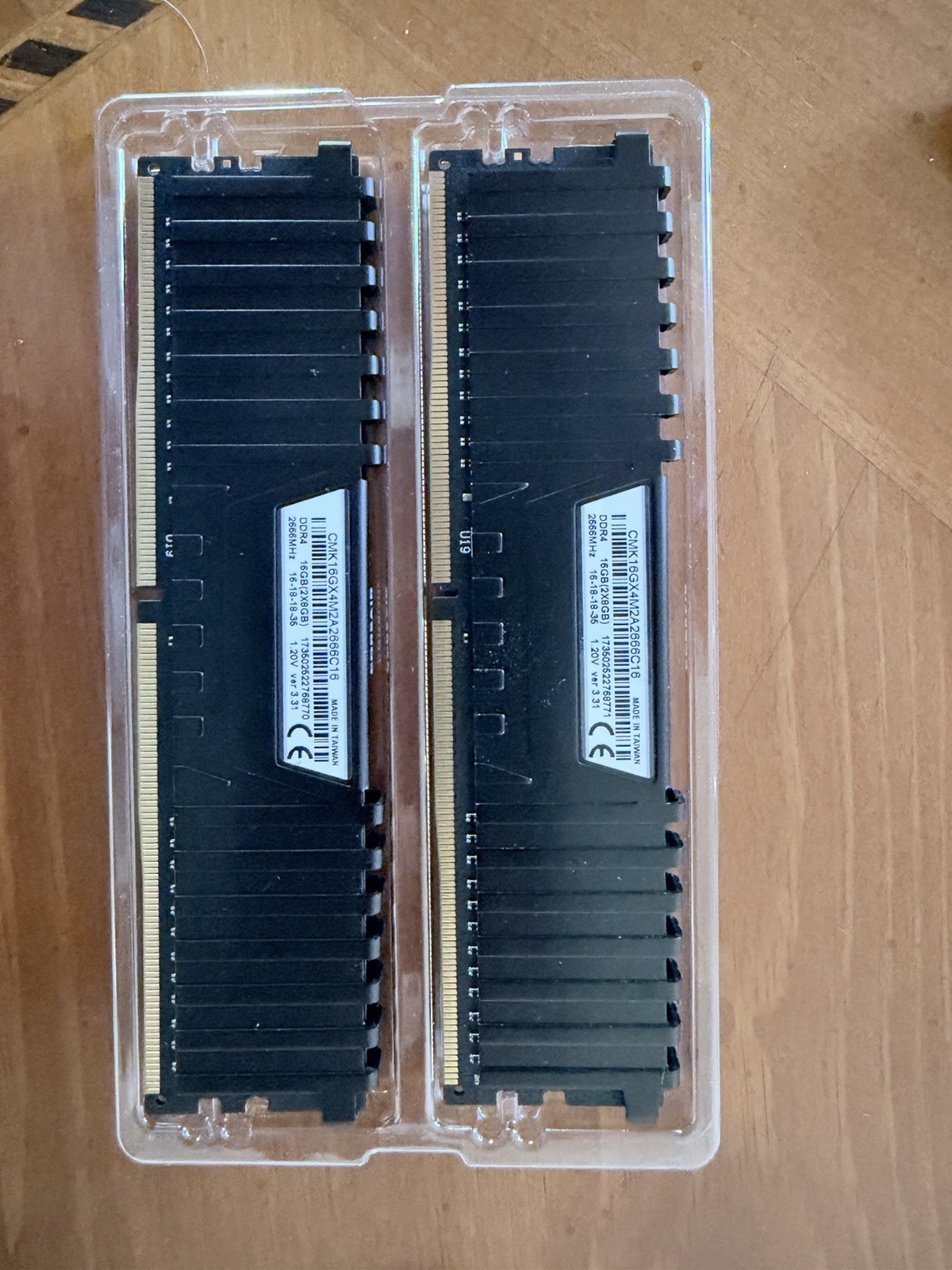 Corsair Vengeance LPX 16GB DDR4 Dram 2666MHz