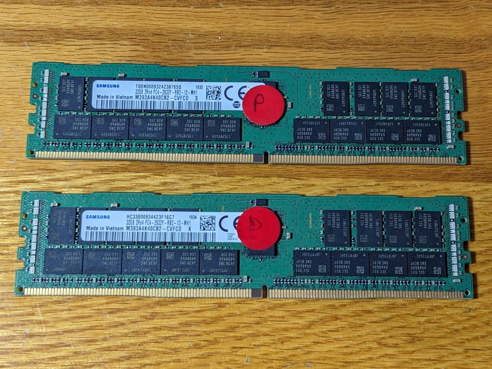 LOT 2x Samsung 32gb PC4-2933Y 2Rx4 DDR4 ECC RDIMM Memory M393A4K40CB2-CVF -PARTS
