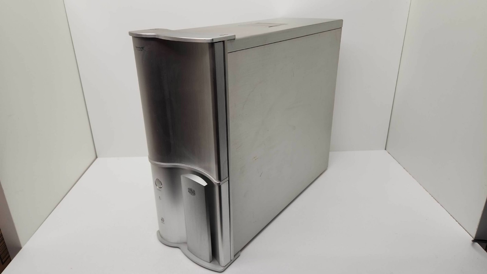 Vintage Cooler Master Wave Silver TAC-T01-E1C Aluminum ATX Mid Tower PC Case