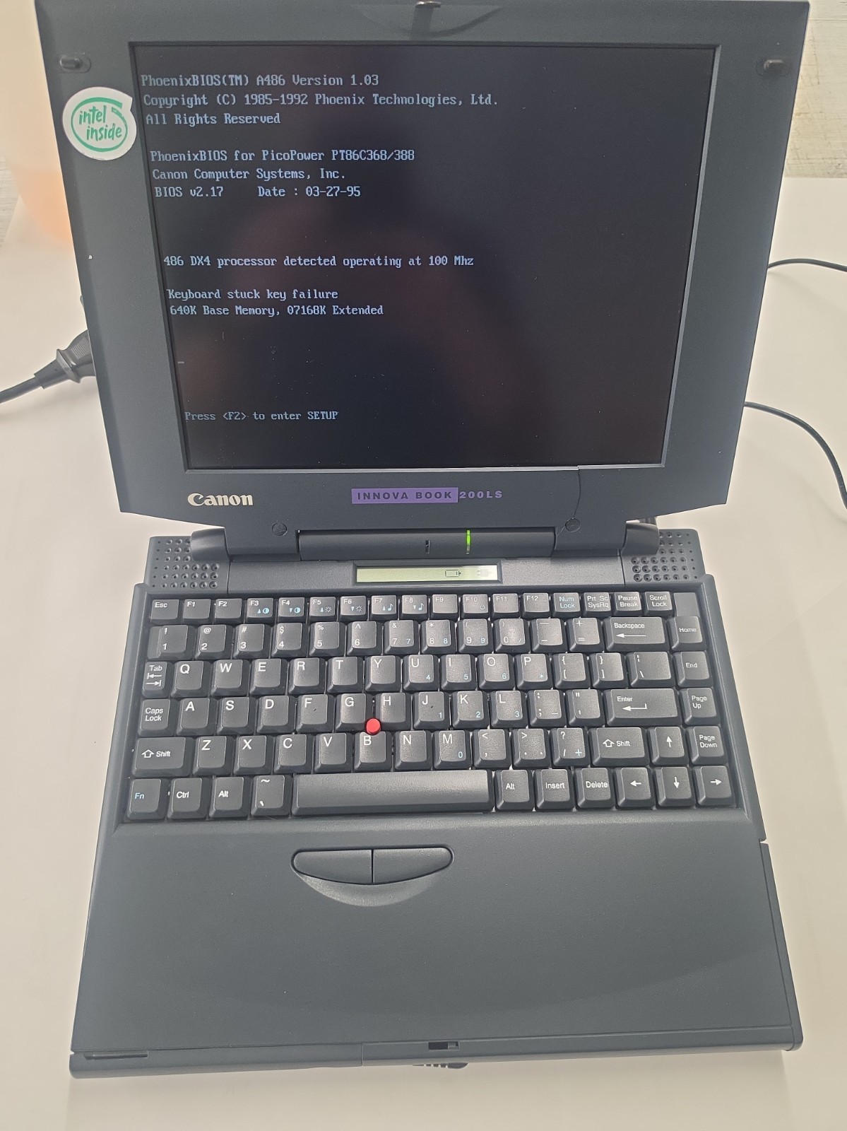 Vintage laptop Canon Innova Book 200LS