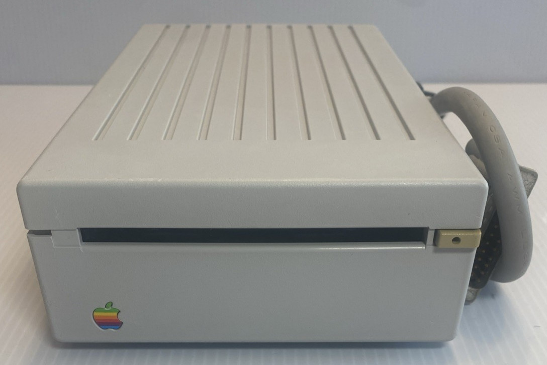 VINTAGE Apple 3.5 Drive External 3½ VINTAGE Apple 3.5 Drive External 3½