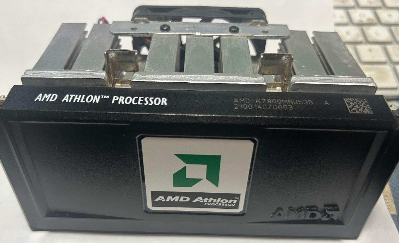 AMD Athlon K7, Slot A, Orion K7900MNR53B 900Mhz/100FSB VIntage Retro AMD Athlon K7, Slot A, Orion K7900MNR53B 900Mhz/100FSB VIntage Retro
