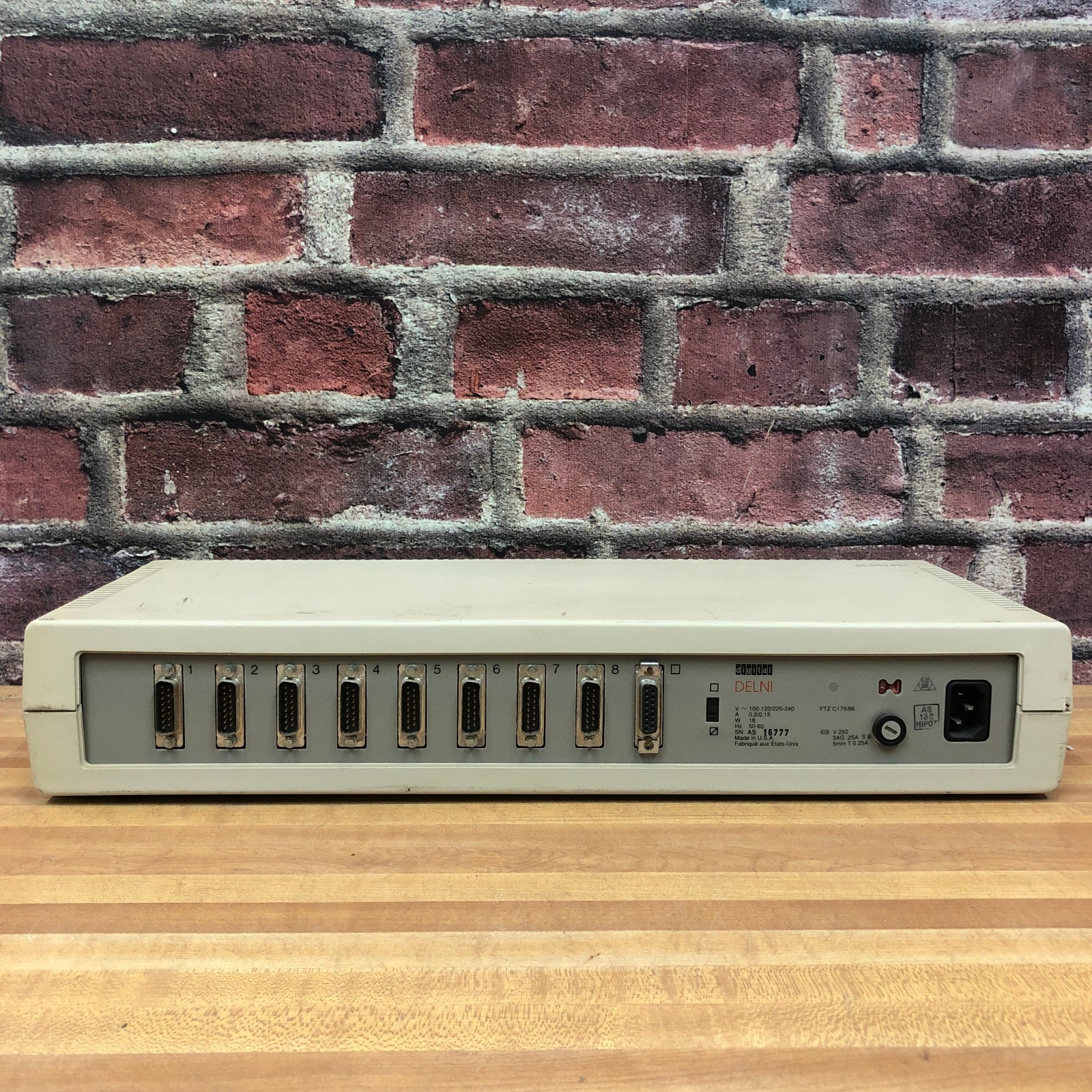 Vintage DEC Digital Equipment DELNI 8-Port Ethernet Local Network Hub VAXstation Vintage DEC Digital Equipment DELNI 8-Port Ethernet Local Network Hub VAXstation