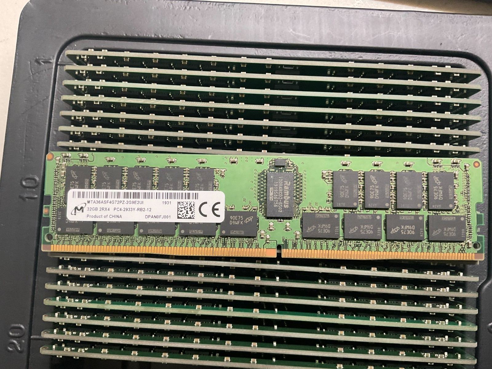 MTA36ASF4G72PZ-2G9E2 MICRON 32GB (1X32GB) 2RX4 PC4-2933Y MEMORY
