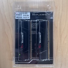 G.Skill Ripjaws V 128GB (4x32GB) DDR4-4000 CL18 Memory Kit F4-4000C18Q-128GVK picture