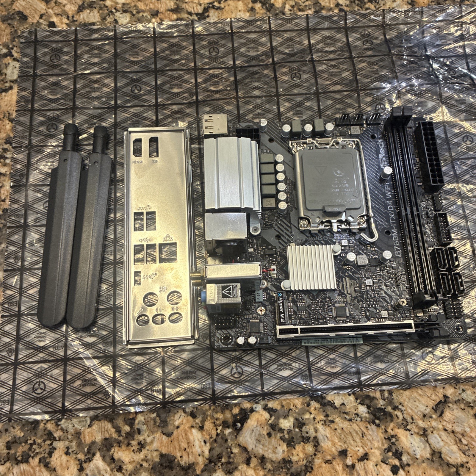 ASRock B760M-ITX D4 WIFI LGA1700 12th/13th/14th Gen DDR4 mITX M.2 USB-C DDR4