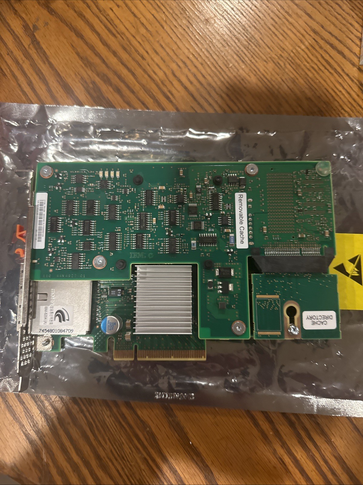 IBM 74Y6511 3Gb SAS 2-Port PCIe 380MB DDR RAID Adapter 574E 44V4199 w/ battery IBM 74Y6511 3Gb SAS 2-Port PCIe 380MB DDR RAID Adapter 574E 44V4199 w/ battery