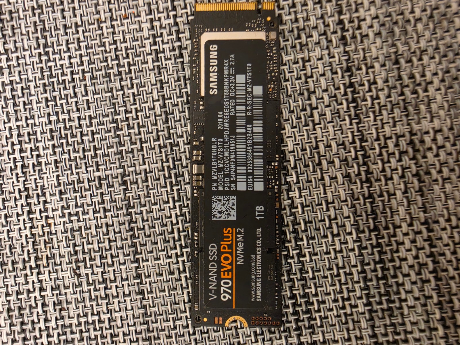 Samsung 970 EVO Plus 1TB M.2 NVMe Internal SSD - SMART IN PHOTOS Samsung 970 EVO Plus 1TB M.2 NVMe Internal SSD - SMART IN PHOTOS