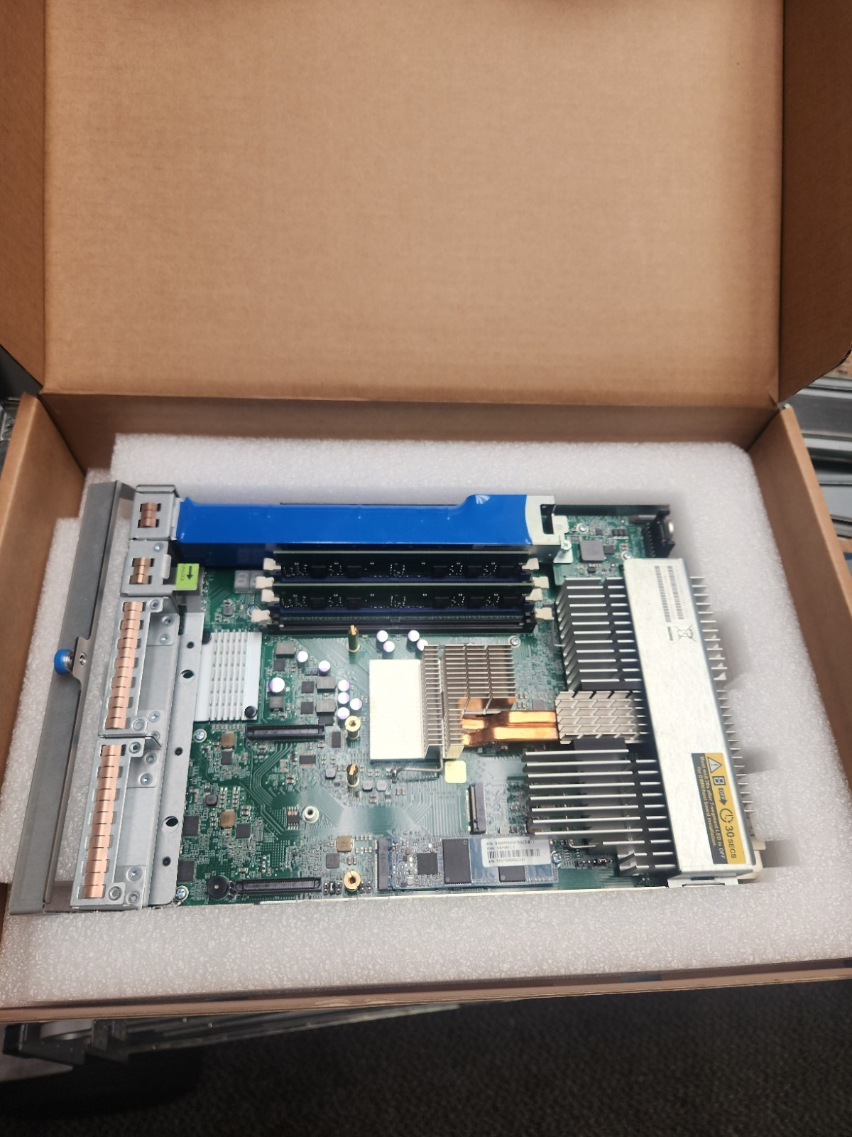 HPE Edgeline e920 Server Blade HPE Edgeline e920 Server Blade